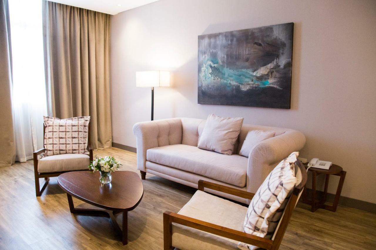 Hotel Land Plaza La Plata Eksteriør bilde