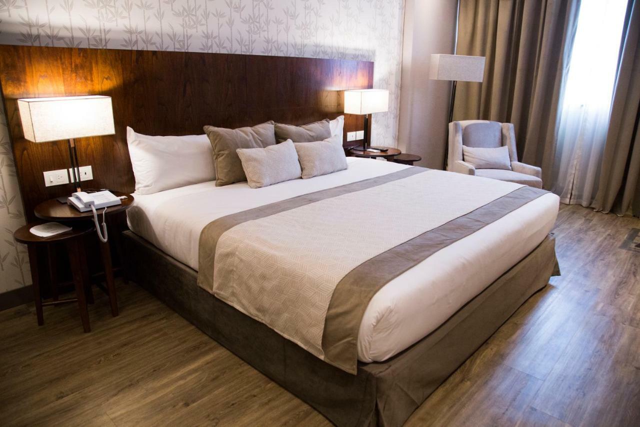 Hotel Land Plaza La Plata Eksteriør bilde
